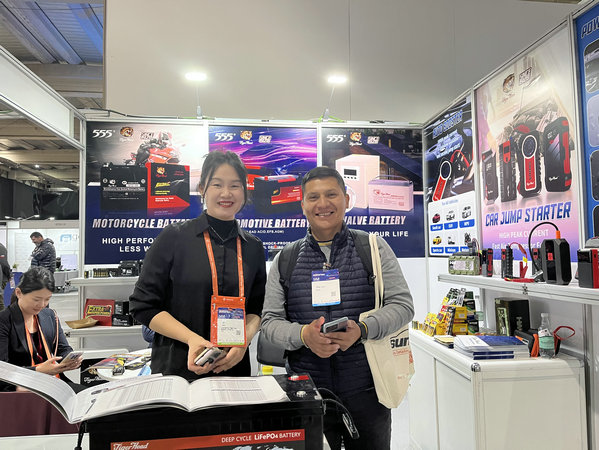 Tiger Head Battery Company dévoile plusieurs nouveaux produits de batterie lors d'une exposition chilienne
